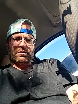 Snapshot of crazycam619 chatting on 10/31/25, 10:44 crazycam619 online show from 10/31/25, 10:44