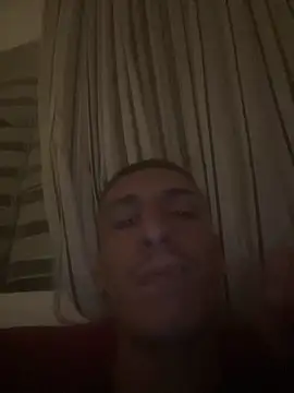 Snapshot of vanexxx90 chatting on 11/23/25, 10:20 vanexxx90 online show from 11/23/25, 10:20