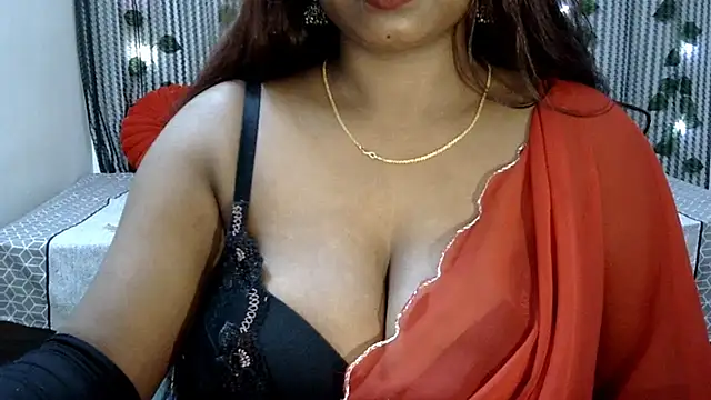 Snapshot of Radhika_Singhaniya chatting on 12/26/24, 09:44 Radhika Singhaniya online show from 12/26/24, 09:44