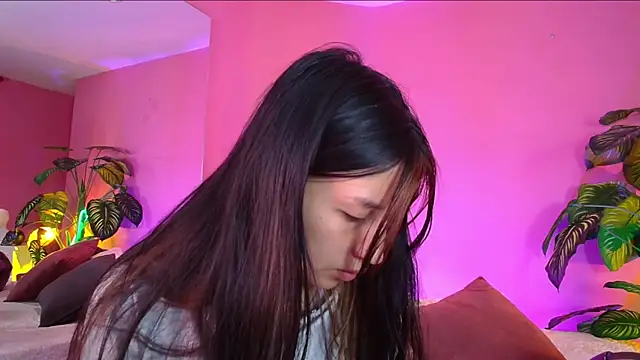 Nicolette ks  online show from 12/19/24, 01:07