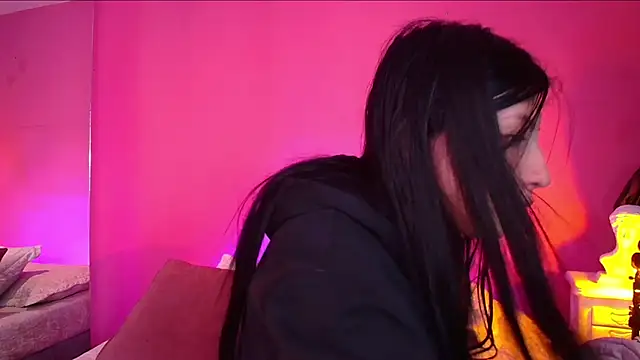 Nicolette ks  online show from 12/30/24, 12:31