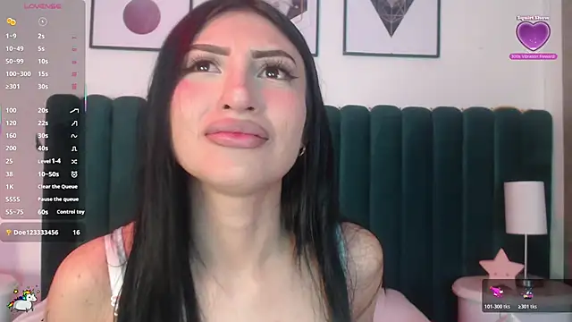 Nicolette ks  online show from 11/07/25, 04:34