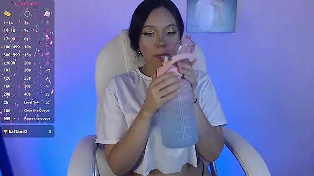 Snapshot of Rou_11 chatting on 03/02/25, 02:30 Rou 11 online show from 03/02/25, 02:30
