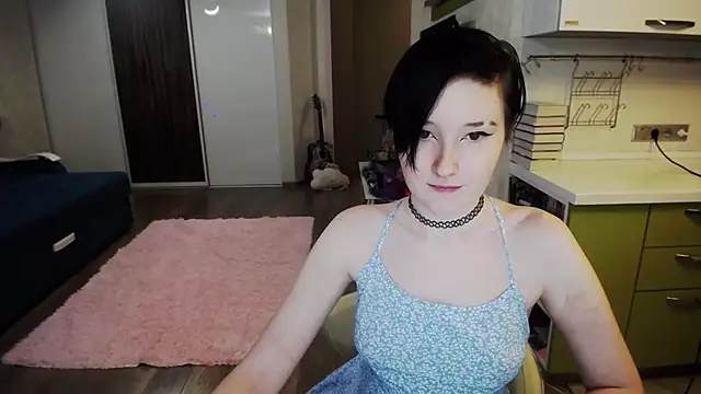 Snapshot of Kira_Bakker chatting on 01/14/25, 10:44 Kira Bakker online show from 01/14/25, 10:44