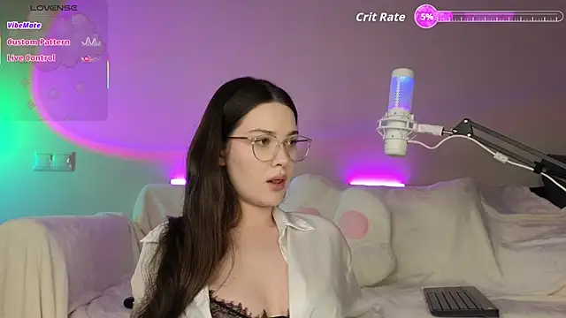 AokiAnna online show from 11/16/25, 10:32