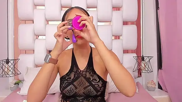 Snapshot of EmmyCruzZ chatting on 11/02/25, 07:49 EmmyCruzZ online show from 11/02/25, 07:49