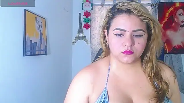Snapshot of Charlotte_mh chatting on 12/19/24, 07:51 Charlotte mh online show from 12/19/24, 07:51