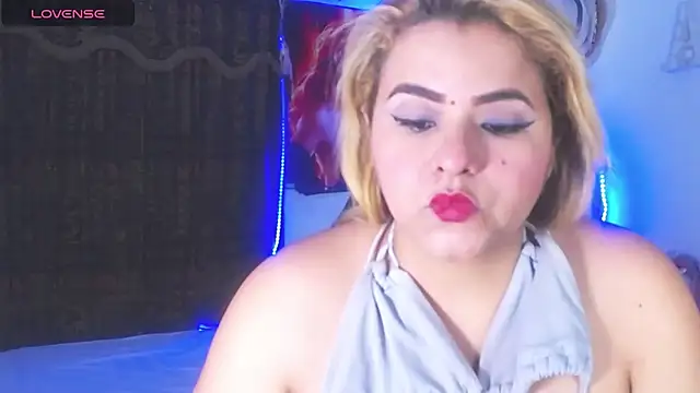 Snapshot of Charlotte_mh chatting on 02/25/25, 02:36 Charlotte mh online show from 02/25/25, 02:36