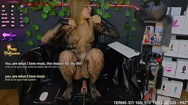 Sweett Mollyy online show from 10/23/25, 03:06