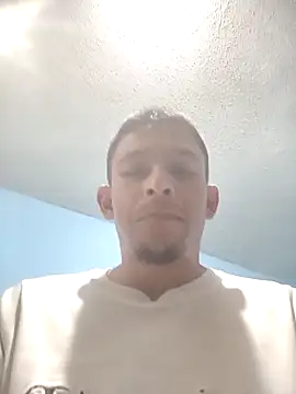 Snapshot of Leonul chatting on 10/21/25, 10:05 Leonul online show from 10/21/25, 10:05