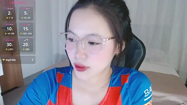 Snapshot of Lin_SiYee chatting on 02/25/25, 02:44 Lin SiYee online show from 02/25/25, 02:44