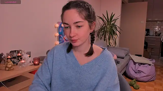 Snapshot of cClandesTina chatting on 12/12/24, 08:32 cClandesTina online show from 12/12/24, 08:32