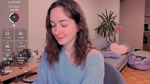 Snapshot of cClandesTina chatting on 12/13/24, 02:38 cClandesTina online show from 12/13/24, 02:38