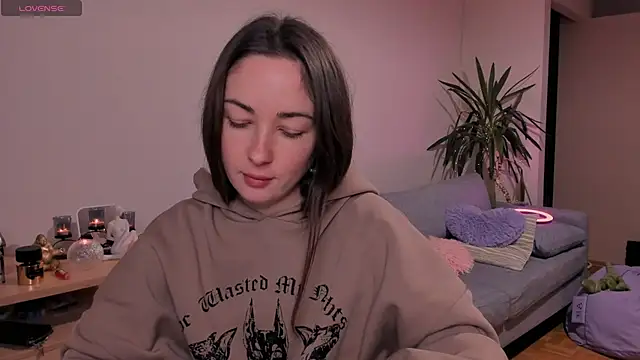 Snapshot of cClandesTina chatting on 12/16/24, 07:54 cClandesTina online show from 12/16/24, 07:54