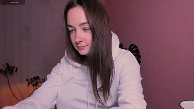 Snapshot of cClandesTina chatting on 03/18/25, 10:26 cClandesTina online show from 03/18/25, 10:26