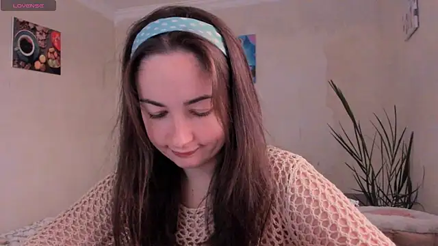 Snapshot of cClandesTina chatting on 10/02/25, 02:13 cClandesTina online show from 10/02/25, 02:13