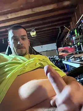 Snapshot of joeycbigcock chatting on 01/03/25, 10:19 joeycbigcock online show from 01/03/25, 10:19