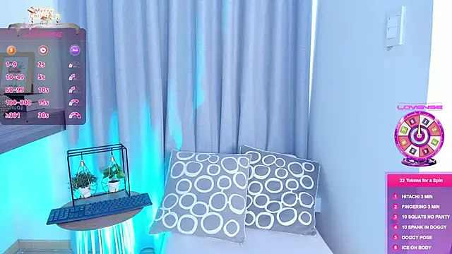 Snapshot of Lucyortiz_ chatting on 12/07/24, 12:35 Lucyortiz online show from 12/07/24, 12:35