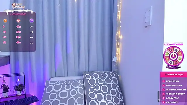 Snapshot of Lucyortiz_ chatting on 12/24/24, 11:28 Lucyortiz online show from 12/24/24, 11:28