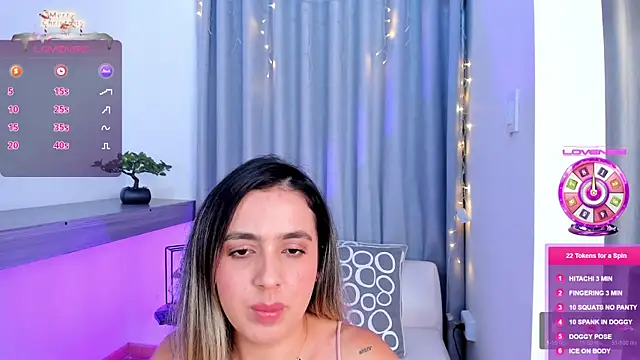 Snapshot of Lucyortiz_ chatting on 01/04/25, 12:59 Lucyortiz online show from 01/04/25, 12:59