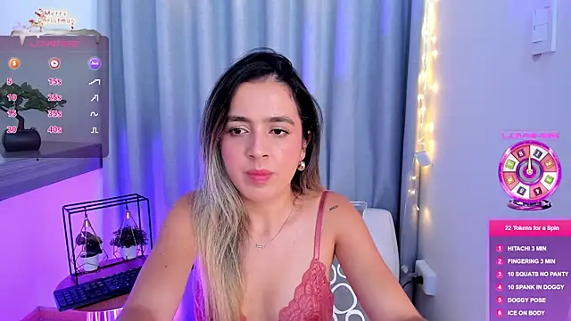 Snapshot of Lucyortiz_ chatting on 01/04/25, 12:49 Lucyortiz online show from 01/04/25, 12:49