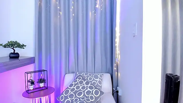 Snapshot of Lucyortiz_ chatting on 01/04/25, 03:49 Lucyortiz online show from 01/04/25, 03:49