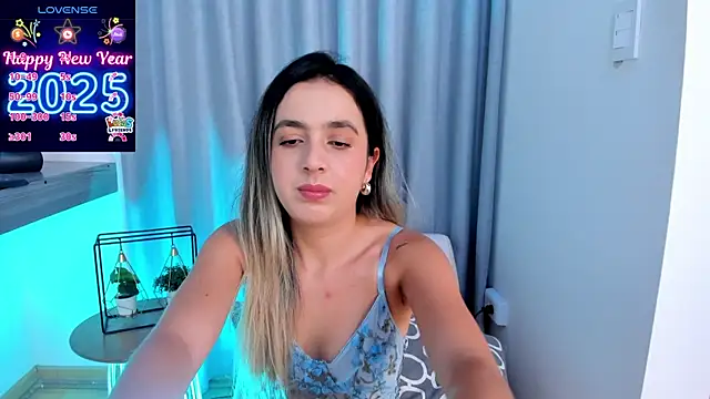 Snapshot of Lucyortiz_ chatting on 01/11/25, 01:22 Lucyortiz online show from 01/11/25, 01:22