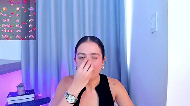 Snapshot of Lucyortiz_ chatting on 03/14/25, 05:35 Lucyortiz online show from 03/14/25, 05:35