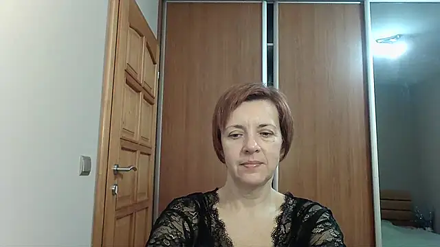 Snapshot of LoraLoraMay chatting on 11/19/25, 07:03 LoraLoraMay online show from 11/19/25, 07:03