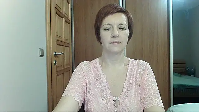 Snapshot of LoraLoraMay chatting on 11/20/25, 03:23 LoraLoraMay online show from 11/20/25, 03:23