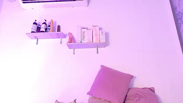 Kim Baker1 online show from 10/17/25, 08:55