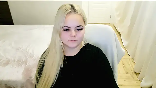 lovely-eyes online show from 12/02/24, 05:15