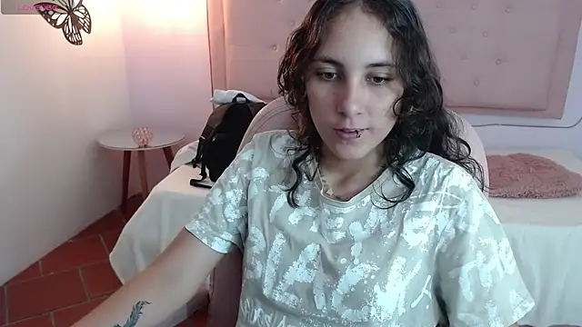 Snapshot of xlunna chatting on 02/06/25, 07:40 xlunna online show from 02/06/25, 07:40