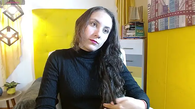 xlunna online show from 11/18/25, 06:56