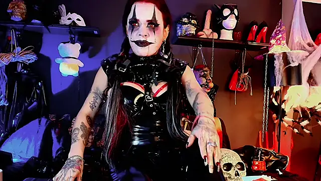 MorganaCrowley online show from 10/31/25, 06:20