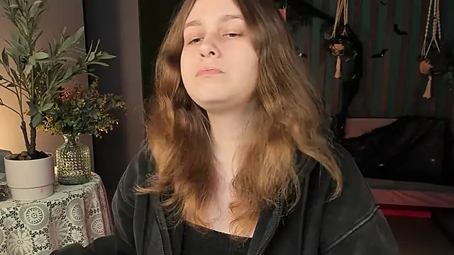 FioraMarmoris online show from 10/20/25, 01:44