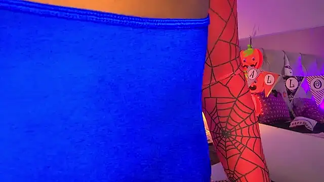 FiorelaLenin online show from 10/31/25, 12:39