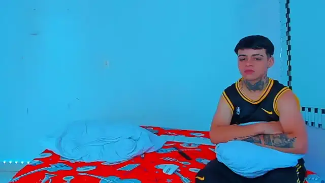 HOT boy2025 online show from 01/11/25, 06:12