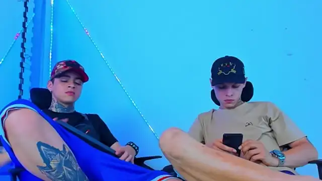 HOT boy2025 online show from 10/04/25, 11:03