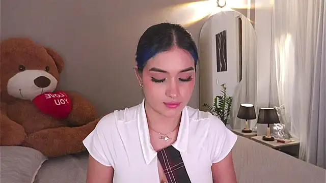 Snapshot of AnnyHizzle chatting on 11/02/25, 05:10 AnnyHizzle online show from 11/02/25, 05:10