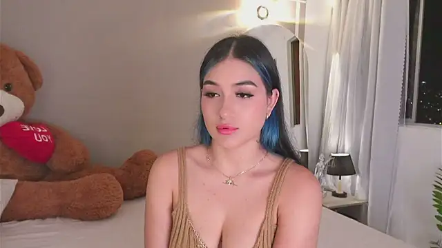 Snapshot of AnnyHizzle chatting on 11/12/25, 02:01 AnnyHizzle online show from 11/12/25, 02:01