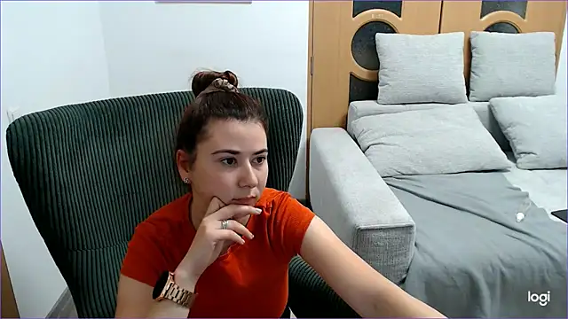 VioletaFlower7 online show from 10/31/25, 09:21