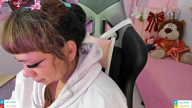 zoesullivan online show from 11/19/25, 09:53