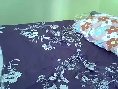 Snapshot of naughtycate_ chatting on 10/19/25, 11:55 naughtycate online show from 10/19/25, 11:55