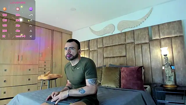 petterwilly1 online show from 10/17/25, 03:03