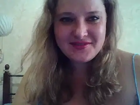 Snapshot of ParisMimi chatting on 09/09/25, 07:30 ParisMimi online show from 09/09/25, 07:30