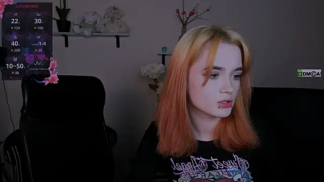 Snapshot of liana_kisses chatting on 01/19/25, 10:28 liana kisses online show from 01/19/25, 10:28