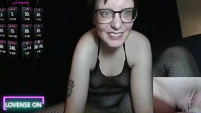 Snapshot of PernillaGirl chatting on 01/08/25, 07:13 PernillaGirl online show from 01/08/25, 07:13