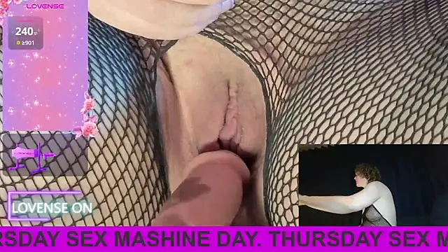 Snapshot of PernillaGirl chatting on 11/20/25, 07:24 PernillaGirl online show from 11/20/25, 07:24