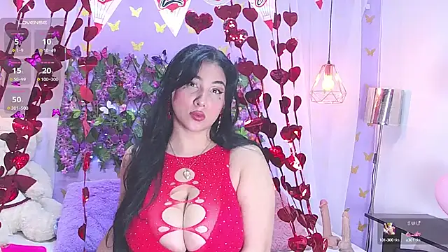 Snapshot of bigboobsrose1 chatting on 02/15/25, 02:15 bigboobsrose1 online show from 02/15/25, 02:15